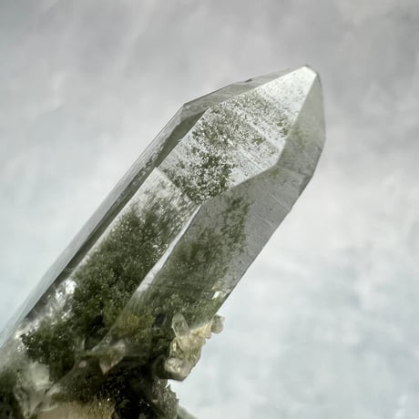 【ガネッシュヒマール産】クローライト&アクチノライトイン天然ヒマラヤ水晶/Ganesh Himal Chlorite&Actinorite in Himalayan Quartz