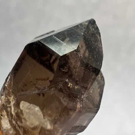 【ガウリシャンカール産】天然ヒマラヤスモーキークォーツ革紐ペンダント⑥/GauriShankar Himalayan Smoky Quartz Pendant