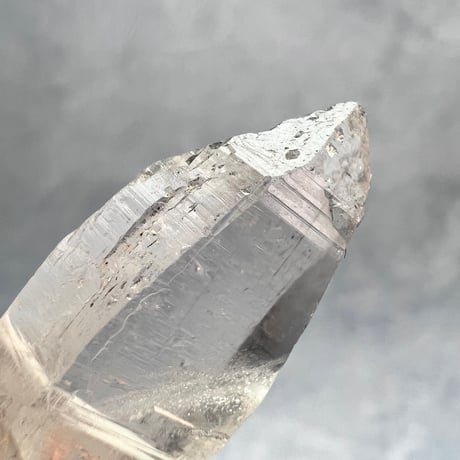 【カイラス産】天然ヒマラヤ水晶革紐付きペンダント⑧/Kailash Himalayan Quartz Pendant