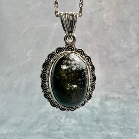 【ガネッシュヒマール産】クローライトイン天然ヒマラヤ水晶シルバー925ペンダントトップ/Ganesh Himal Chlorite in Himalayan Quartz Pendant Top