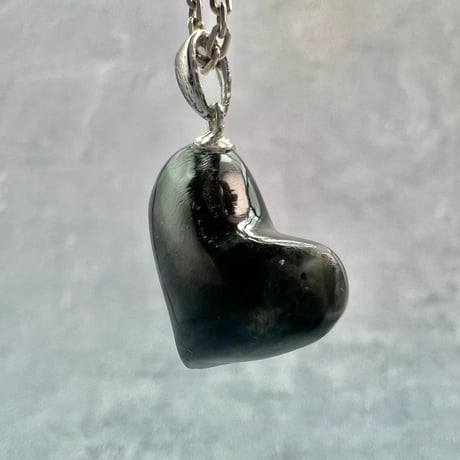フィンランド産【スペクトロライト】ハートペンダントトップ②/Finland【Spectrolite】Heart Pendant Top