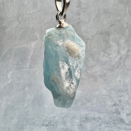 ネパール🇳🇵サンクワサバ産【ヒマラヤアクアマリン】ペンダントトップ/Nepal Sankhuwasabha Himalayan Aquamarine Pendant Top