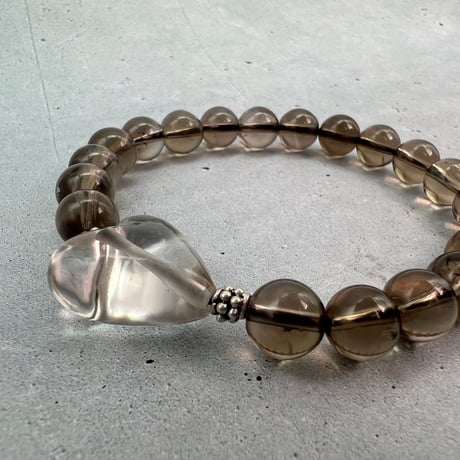 【ガウリシャンカール産】天然ヒマラヤスモーキークォーツ"ハート"デザインブレスレット/GauriShankar Himalayan Smoky Quartz "Heart"