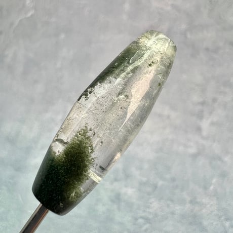【ガネッシュヒマール産】クローライト&アクチノライトイン天然ヒマラヤ水晶 樽型ビーズ②/Ganesh Himal Chlorite&Actinorite in Quartz barrel beads