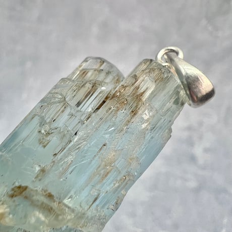 ネパール🇳🇵サンクワサバ産【ヒマラヤアクアマリン】ペンダントトップ/Nepal Sankhuwasabha Himalayan Aquamarine Pendant Top