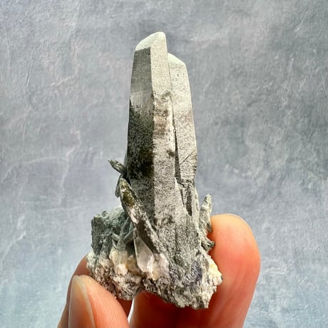 【ガネッシュヒマール産】クローライト&アクチノライトイン天然ヒマラヤ水晶/Ganesh Himal Chlorite&Actinorite in Himalayan Quartz