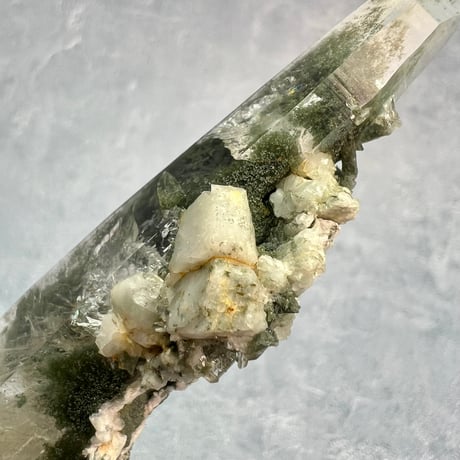 【ガネッシュヒマール産】クローライト&アクチノライトイン天然ヒマラヤ水晶/Ganesh Himal Chlorite&Actinorite in Himalayan Quartz