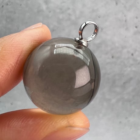 【ガウリシャンカール産】天然ヒマラヤスモーキークォーツスフィアペンダントトップ①/GauriShankar Himalayan Smoky Quartz Sphere Pendant Top