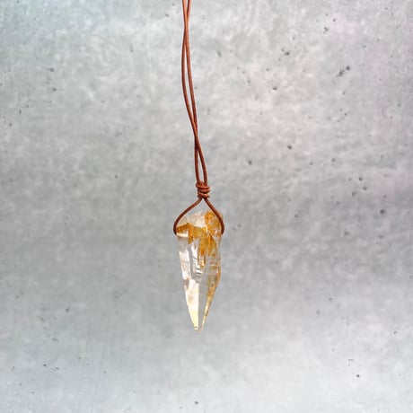 【ガネッシュヒマール産】リモナイトイン天然ヒマラヤ水晶革紐付きペンダント②/GaneshHimal Limonite in Natural Pendant