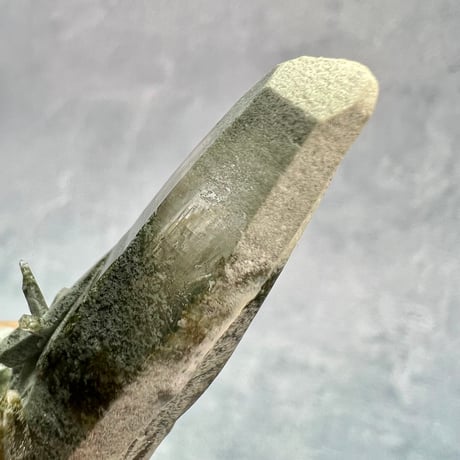 【ガネッシュヒマール産】クローライト&アクチノライトイン天然ヒマラヤ水晶/Ganesh Himal Chlorite&Actinorite in Himalayan Quartz