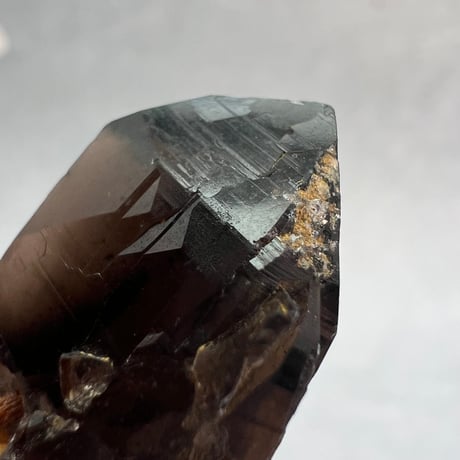 【ガウリシャンカール産】天然ヒマラヤスモーキークォーツ革紐ペンダント④/GauriShankar Himalayan Smoky Quartz Pendant