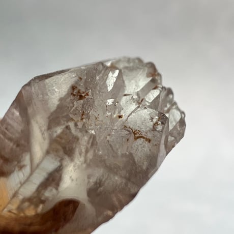 【ガウリシャンカール産】天然ヒマラヤスモーキークォーツ革紐ペンダント⑧/GauriShankar Himalayan Smoky Quartz Pendant