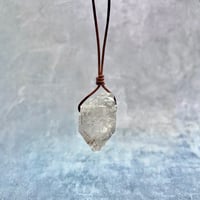 【カイラス産】天然ヒマラヤ水晶革紐付きペンダント②/Kailash Himalayan Quartz Pendant