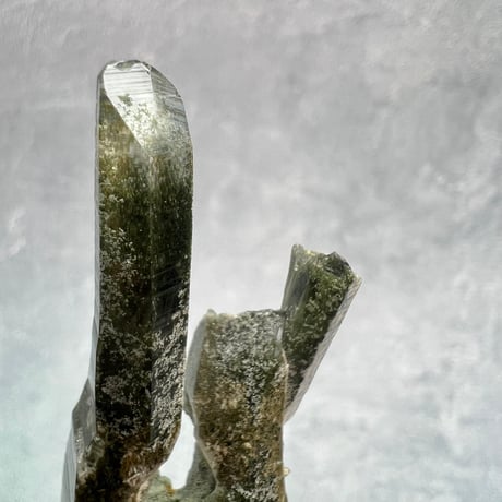 【ガネッシュヒマール産】クローライト&アクチノライトイン天然ヒマラヤ水晶/Ganesh Himal Chlorite&Actinorite in Himalayan Quartz