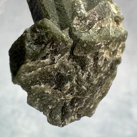 【ガネッシュヒマール産】クローライトイン天然ヒマラヤ水晶/GaneshHimal Chlorite&Albite in Himalayan Quartz