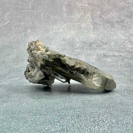 【ガネッシュヒマール産】クローライト&アクチノライトイン天然ヒマラヤ水晶/Ganesh Himal Chlorite&Actinorite in Himalayan Quartz