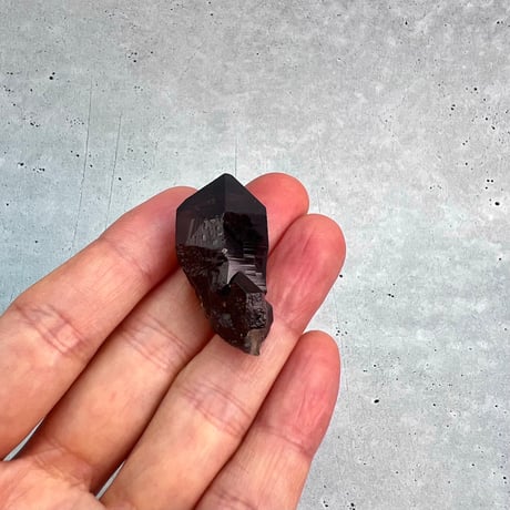 【ガウリシャンカール産】天然ヒマラヤスモーキークォーツ/GauriShankar Himalayan Smoky Quartz