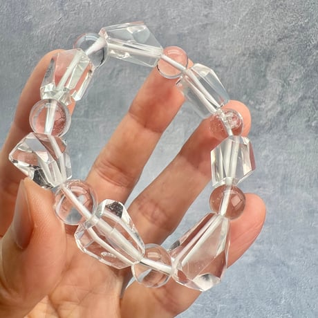 【カイラス産】"手磨き"天然ヒマラヤ水晶デザインブレスレット/Kailash Himalayan Quartz Design Bracelet