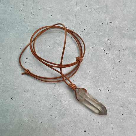 【ガウリシャンカール産】天然ヒマラヤスモーキークォーツ革紐ペンダント⑧/GauriShankar Himalayan Smoky Quartz Pendant