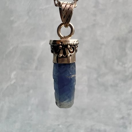 ネパール🇳🇵サンクワサバ産【天然ヒマラヤサファイア】ペンダントトップ/Nepal Sankhuwasabha Himalayan Sapphire Pendant Top