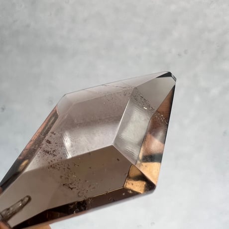 【ガウリシャンカール産】天然ヒマラヤスモーキークォーツ ファセットカットペンダントトップ/GauriShankar Smoky Quartz Facet Cut Pendant Top