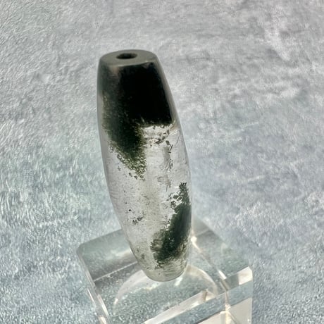 【ガネッシュヒマール産】クローライト&アクチノライトイン天然ヒマラヤ水晶 樽型ビーズ②/Ganesh Himal Chlorite&Actinorite in Quartz barrel beads