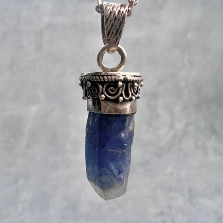 ネパール🇳🇵サンクワサバ産【天然ヒマラヤサファイア】ペンダントトップ/Nepal Sankhuwasabha Himalayan Sapphire Pendant Top