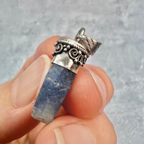 ネパール🇳🇵サンクワサバ産【天然ヒマラヤサファイア】ペンダントトップ/Nepal Sankhuwasabha Himalayan Sapphire Pendant Top