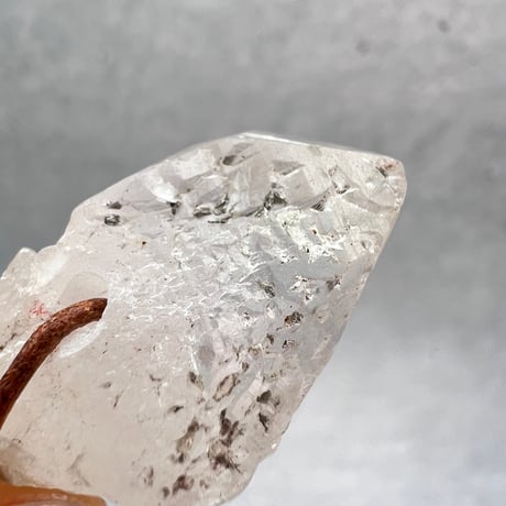 【カイラス産】天然ヒマラヤ水晶革紐付きペンダント⑧/Kailash Himalayan Quartz Pendant