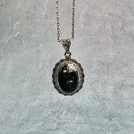 【ガネッシュヒマール産】クローライトイン天然ヒマラヤ水晶シルバー925ペンダントトップ/Ganesh Himal Chlorite in Himalayan Quartz Pendant Top