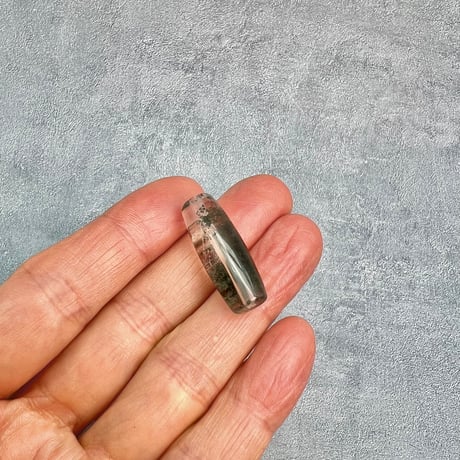 【ガネッシュヒマール産】クローライト&アクチノライトイン天然ヒマラヤ水晶 樽型ビーズ④/Ganesh Himal Chlorite&Actinorite in Quartz barrel beads