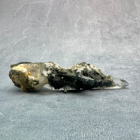【ガネッシュヒマール産】クローライト&アクチノライトイン天然ヒマラヤ水晶/Ganesh Himal Chlorite&Actinorite in Himalayan Quartz