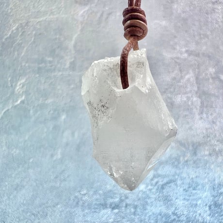 【カイラス産】天然ヒマラヤ水晶革紐付きペンダント⑤/Kailash Himalayan Quartz Pendant