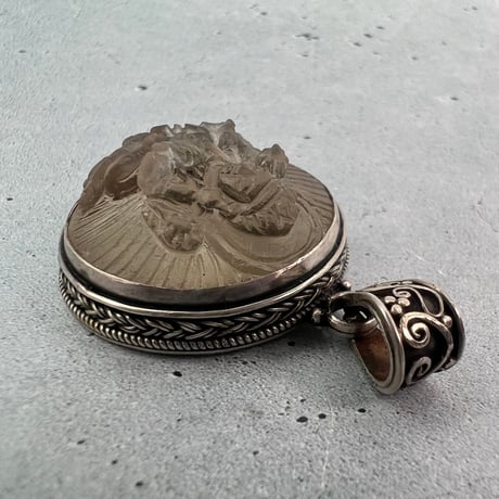 【ガウリシャンカール産】天然ヒマラヤスモーキークォーツ"グリーンターラ様"ペンダントトップ②/Gaurishankar Himalayan Smoky Quartz "Green Tara"