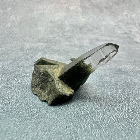 【ガネッシュヒマール産】クローライトイン天然ヒマラヤ水晶/GaneshHimal Chlorite&Albite in Himalayan Quartz