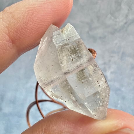 【カイラス産】天然ヒマラヤ水晶革紐付きペンダント⑥/Kailash Himalayan Quartz Pendant