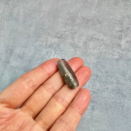【ガネッシュヒマール産】クローライト&アクチノライトイン天然ヒマラヤ水晶樽型ビーズ③/Ganesh Himal Chlorite&Actinorite in Quartz barrel beads