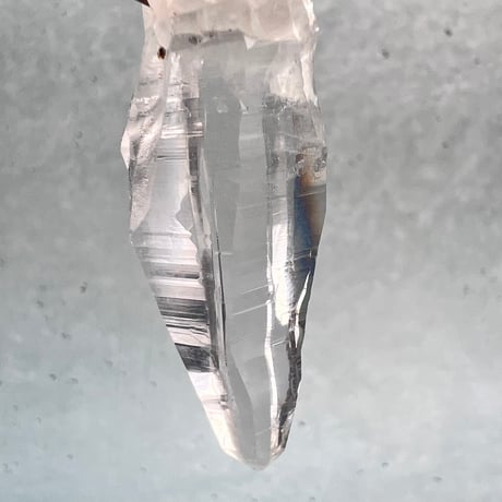 【ガネッシュヒマール産】天然ヒマラヤ水晶革紐付きペンダント①/GaneshHimal Limonite in Natural Pendant