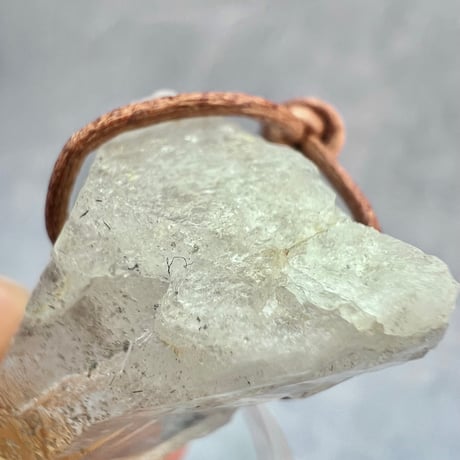 【カイラス産】天然ヒマラヤ水晶革紐付きペンダント⑨/Kailash Himalayan Quartz Pendant