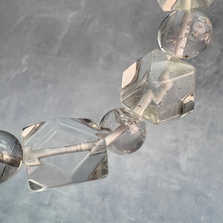 【カイラス産】"手磨き"天然ヒマラヤ水晶デザインブレスレット/Kailash Himalayan Quartz Design Bracelet
