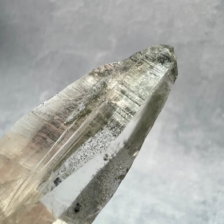 【ガネッシュヒマール産】クローライトイン天然ヒマラヤ水晶/GaneshHimal Chlorite&Albite in Himalayan Quartz