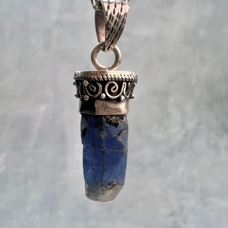 ネパール🇳🇵サンクワサバ産【天然ヒマラヤサファイア】ペンダントトップ/Nepal Sankhuwasabha Himalayan Sapphire Pendant Top