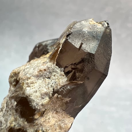 【ガウリシャンカール産】天然ヒマラヤスモーキークォーツ/GauriShankar Himalayan Smoky Quartz