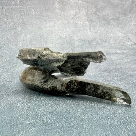 【ガネッシュヒマール産】クローライト&アクチノライトイン天然ヒマラヤ水晶/Ganesh Himal Chlorite&Actinorite in Himalayan Quartz