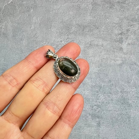 【ガネッシュヒマール産】クローライトイン天然ヒマラヤ水晶シルバー925ペンダントトップ/Ganesh Himal Chlorite in Himalayan Quartz Pendant Top