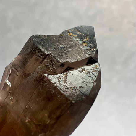 【ガウリシャンカール産】天然ヒマラヤスモーキークォーツ革紐ペンダント⑥/GauriShankar Himalayan Smoky Quartz Pendant