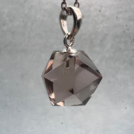 【ガウリシャンカール産】天然ヒマラヤ水晶"手磨き加工"イコサヘドロン"ペンダントトップ②/GauriShankar Himalayan Quartz "Icosahedron"Pendant Top