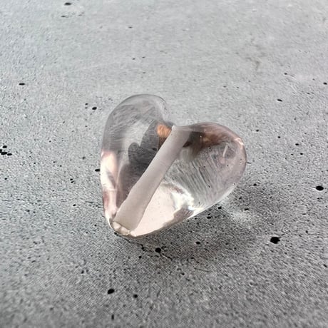 【ガネッシュヒマール産】天然ヒマラヤ水晶"手磨き加工"ハートビーズ①/Ganesh Himal Himalayan Quartz Heart Beads