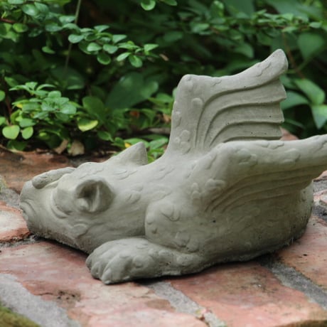 【DEVONSHIRE STONE】 DMS16  James the Peeking Dragon