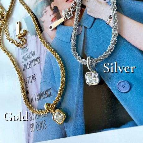 ANG l Cube Glow Necklace